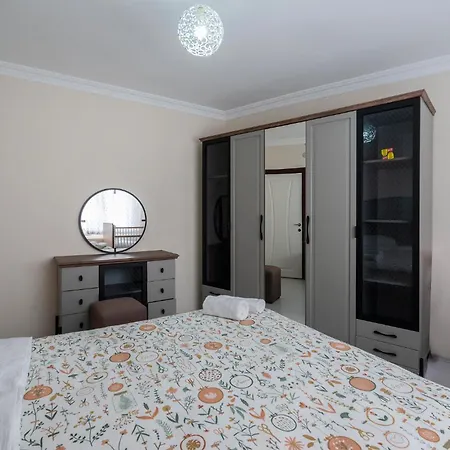 Duplex Flat W Nature View Balcony And Ac In 公寓