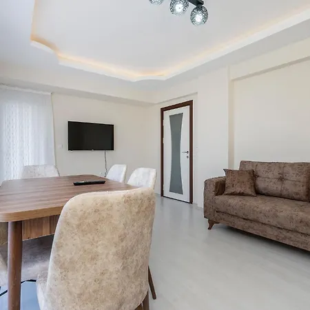 Duplex Flat W Nature View Balcony And Ac In 公寓